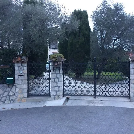 Appart 2 Pieces Independant Dans Villa Proche Centre Ville Au Calme Mandelieu-la-Napoule Exterior photo