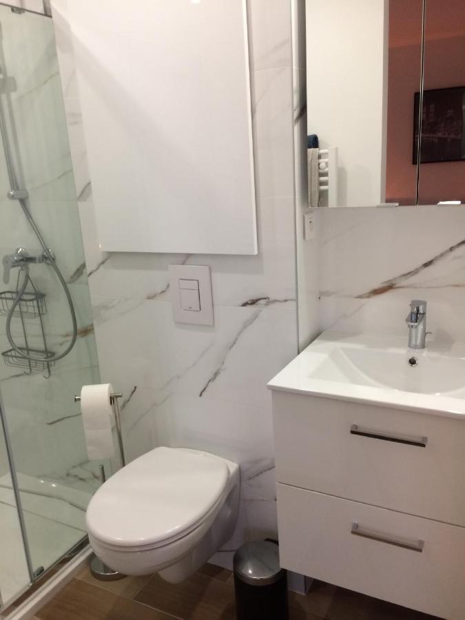 2 Pieces Independant Dans Proche Centre Au Calme Appartement